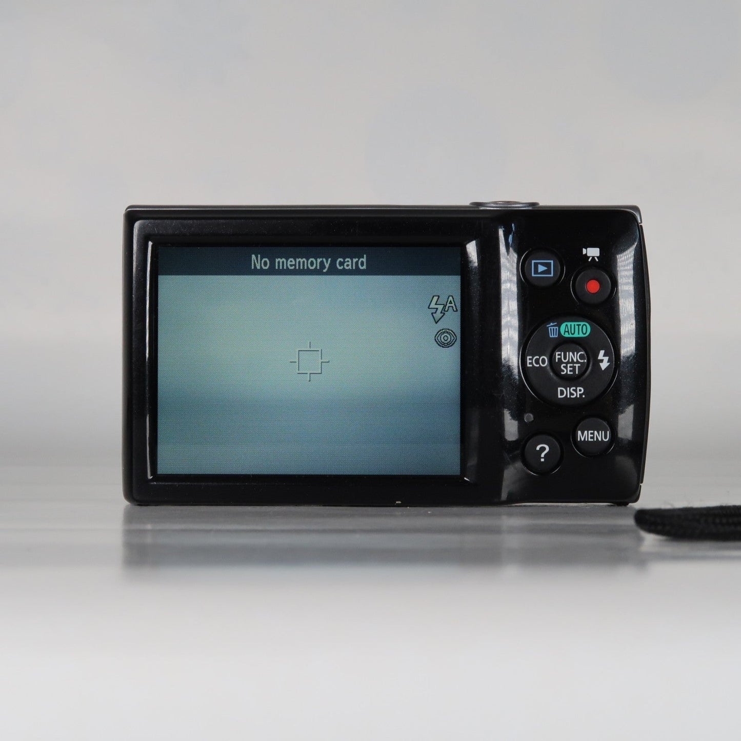 Pre-owned Canon IXUS 145 / ELPH 135 16.0MP Digital Camera Black – With SD Card 4GB & Case