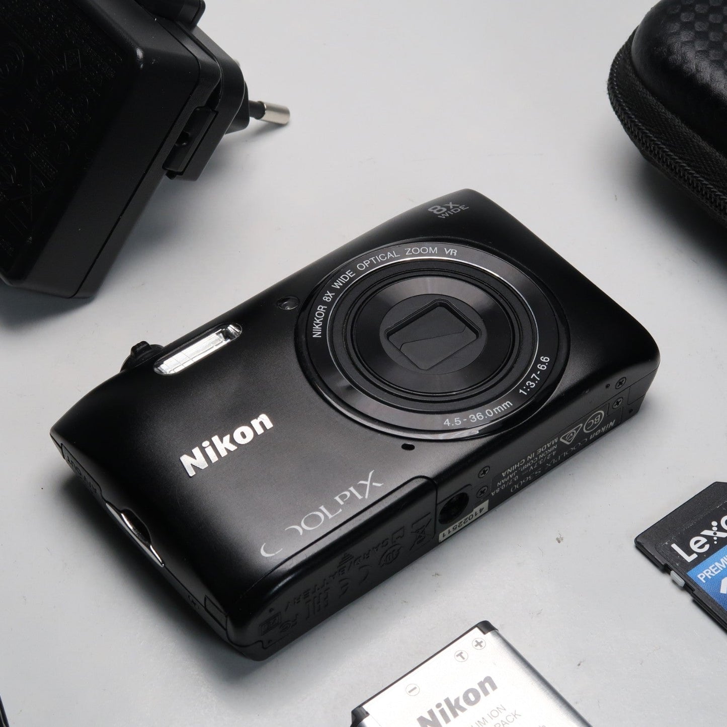 Pre-owned Canon IXUS 105 / SD1300 IS + Nikon Coolpix S3600 + Canon IXUS 115 + Canon IXY 110F – Camera Bundle