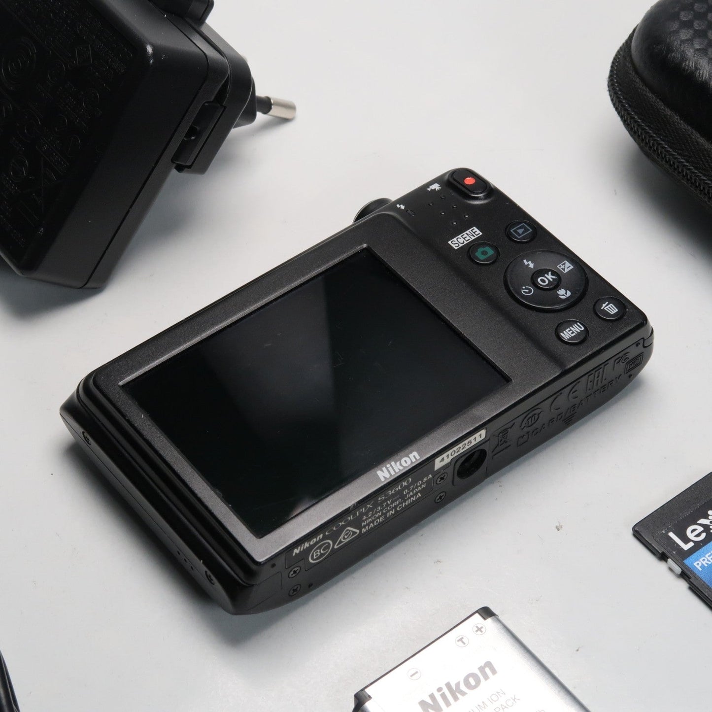 Pre-owned Canon IXUS 105 / SD1300 IS + Nikon Coolpix S3600 + Canon IXUS 115 + Canon IXY 110F – Camera Bundle