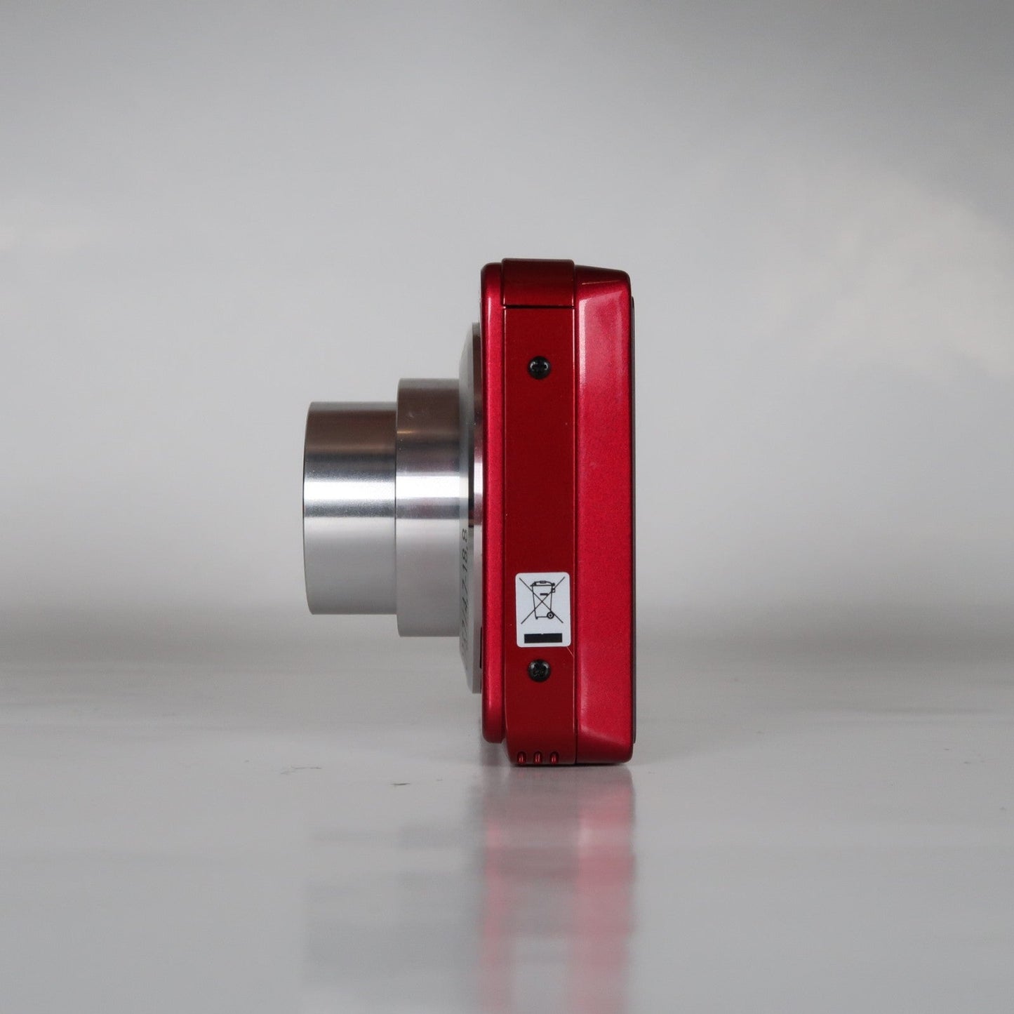 Pre-owned Sony Cybershot DSC-W560 14.1MP Digital Camera Red, Case – Excellent
