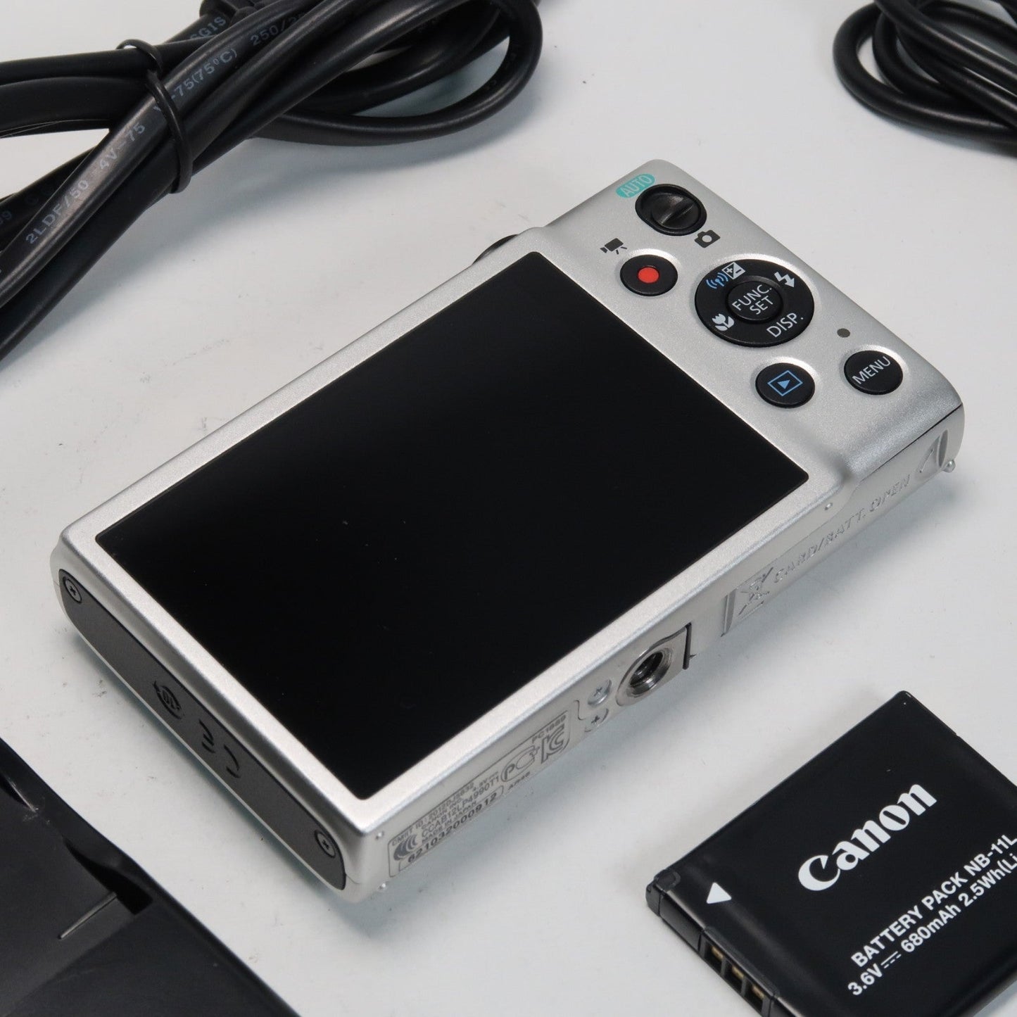 Pre-owned Canon IXUS 105 / SD1300 IS + Nikon Coolpix S3600 + Canon IXUS 115 + Canon IXY 110F – Camera Bundle