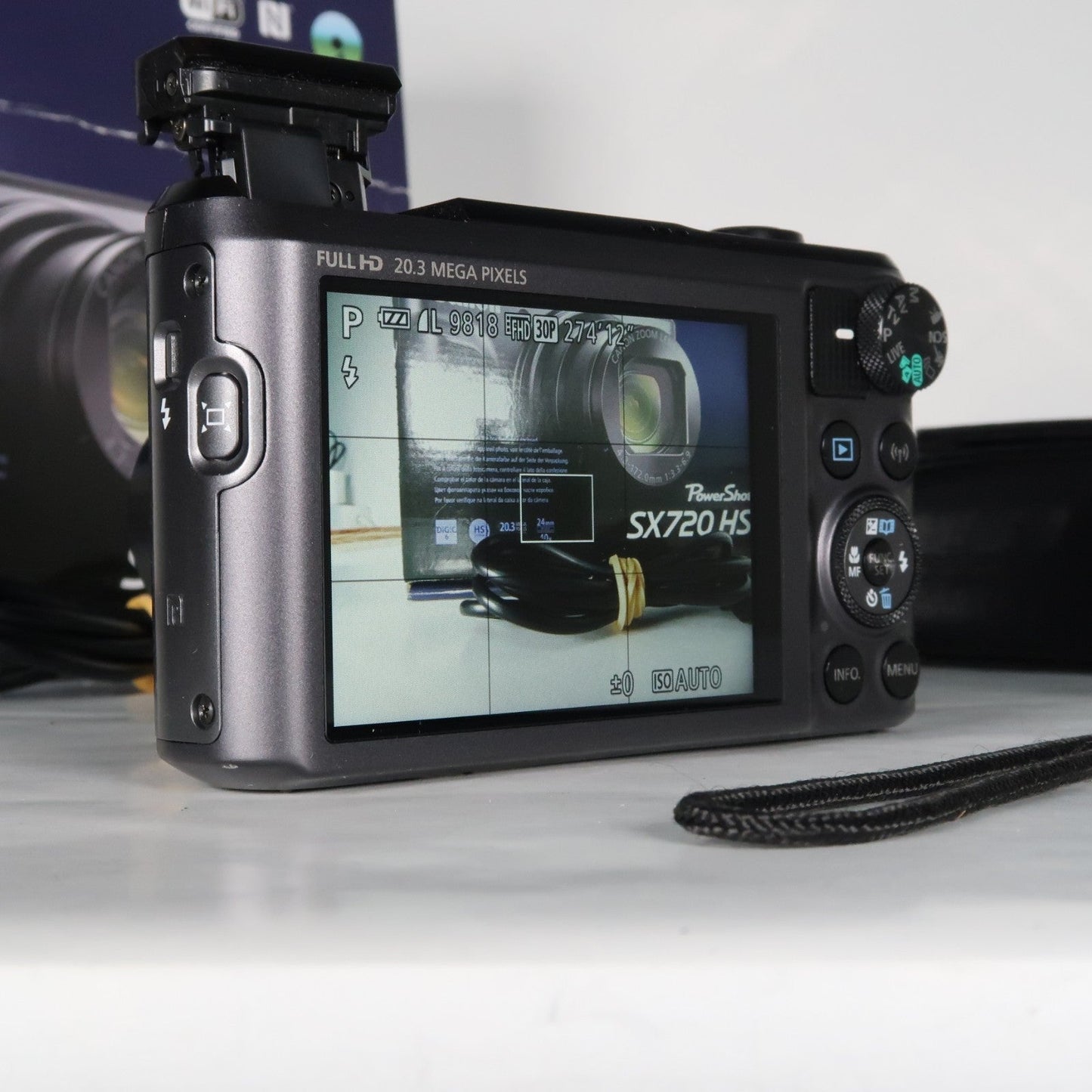 Pre-owned Canon PowerShot SX720 HS 20.3MP 40x Digital Camera Black + Case + 64GB SD Card
