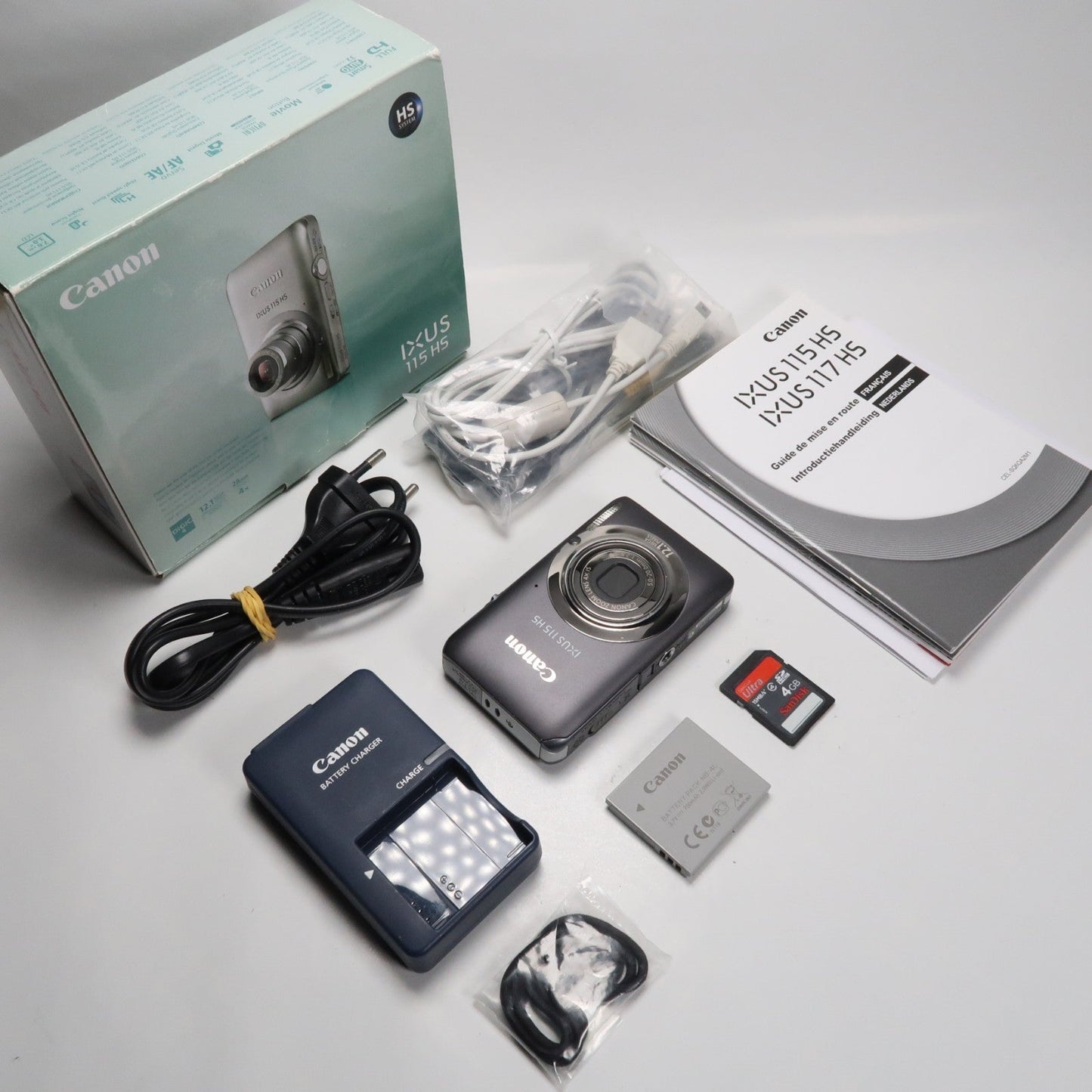 Pre-owned Canon IXUS 105 / SD1300 IS + Nikon Coolpix S3600 + Canon IXUS 115 + Canon IXY 110F – Camera Bundle