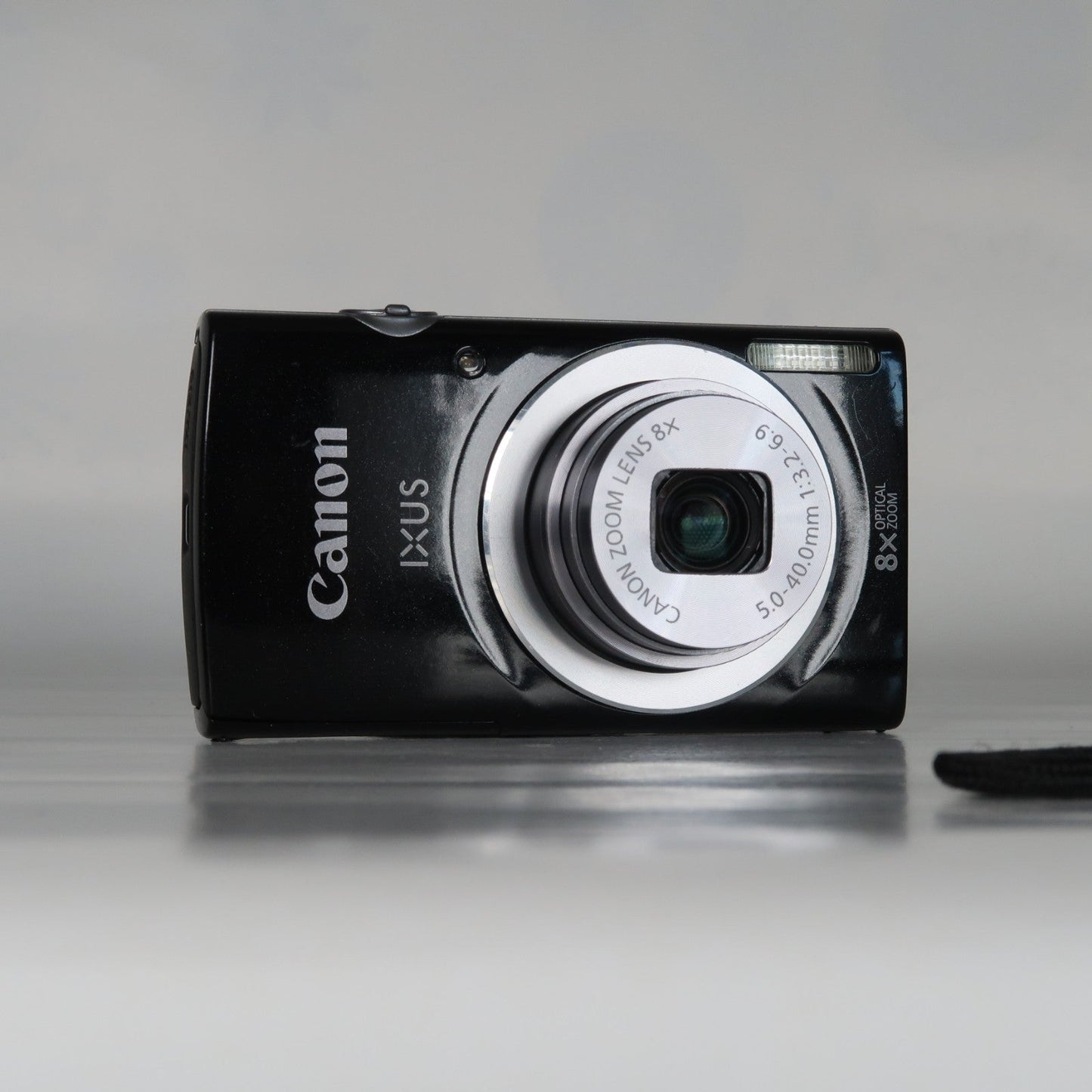 Pre-owned Canon IXUS 145 / ELPH 135 16.0MP Digital Camera Black – With SD Card 4GB & Case