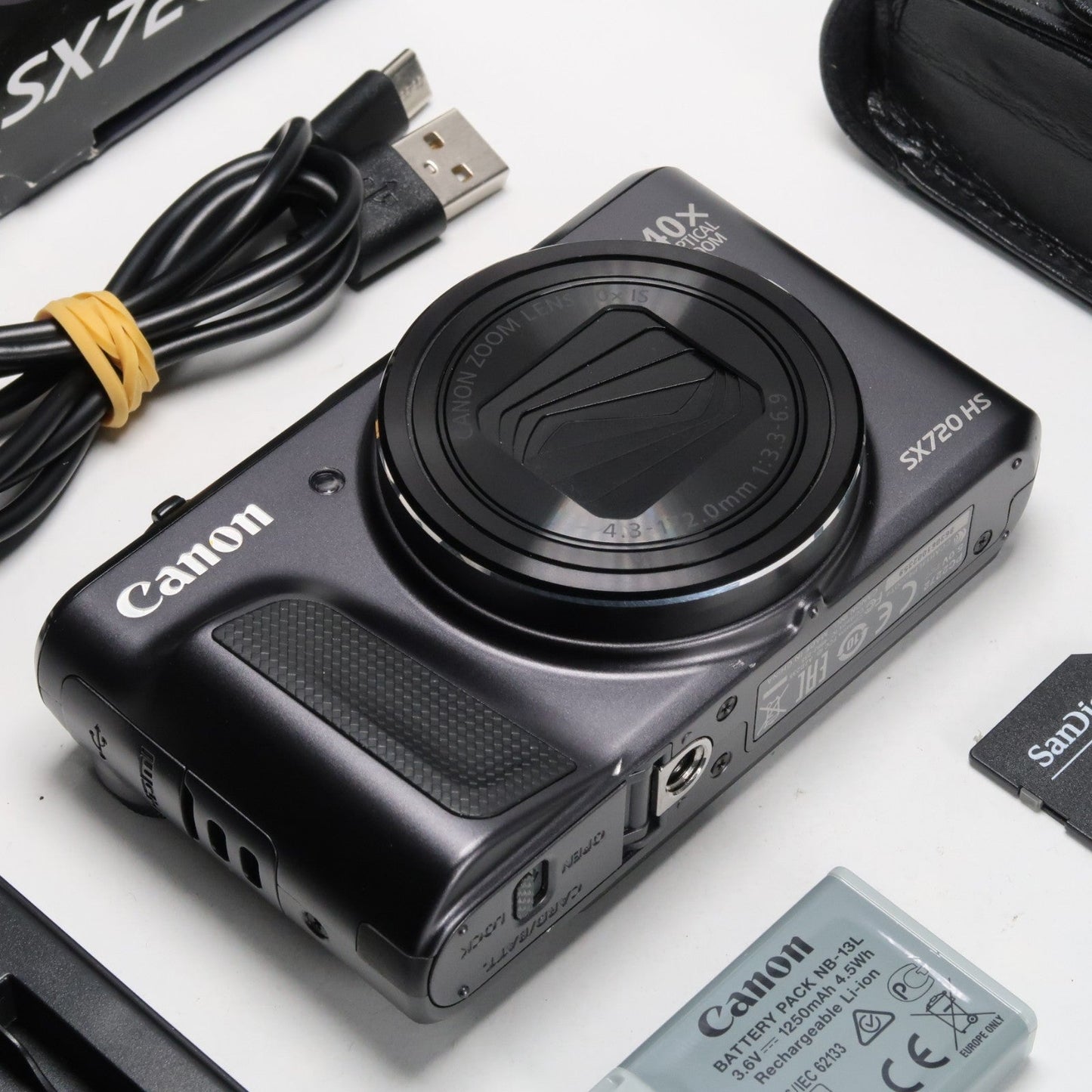 Pre-owned Canon PowerShot SX720 HS 20.3MP 40x Digital Camera Black + Case + 64GB SD Card