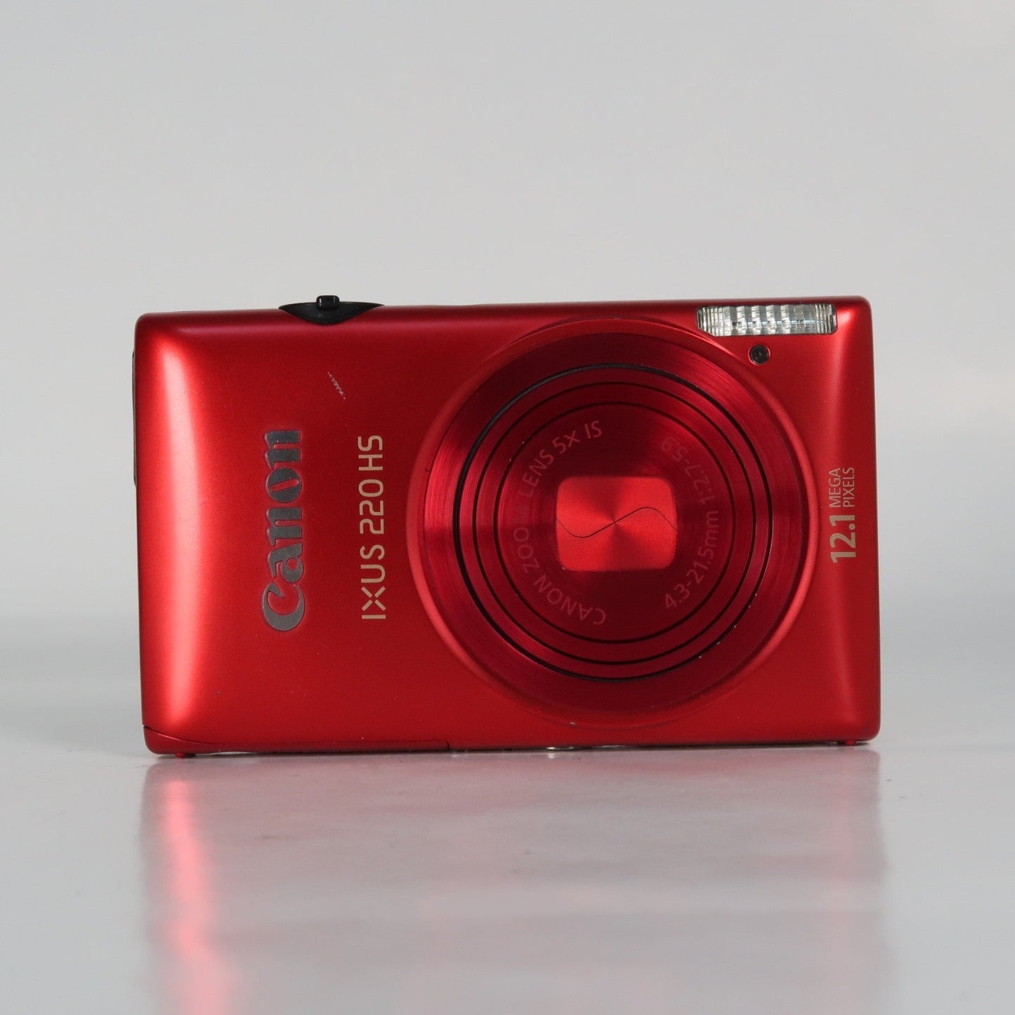 Pre-owned Canon IXUS 220 HS 12.1MP Digital Camera Red – Boxed Set
