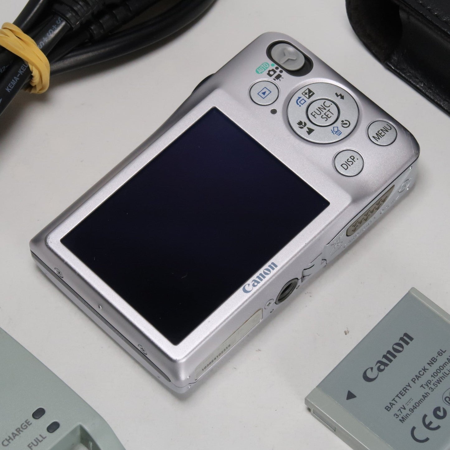 Pre-owned Canon IXUS 105 / SD1300 IS + Nikon Coolpix S3600 + Canon IXUS 115 + Canon IXY 110F – Camera Bundle