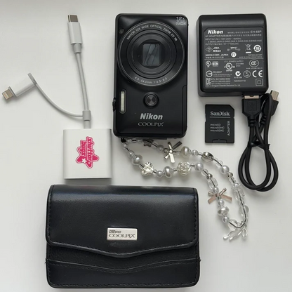 Pre-Owend Digital black Camera Nikon coolpix s6900 Rare Bundle