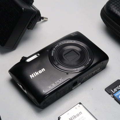 Pre-owned Canon IXUS 105 / SD1300 IS + Nikon Coolpix S3600 + Canon IXUS 115 + Canon IXY 110F – Camera Bundle