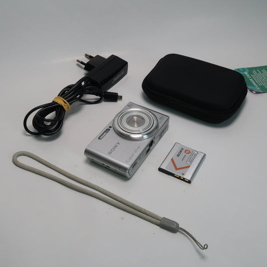 Pre-owned Sony Cyber-shot DSC-W730 16.1MP 8x + Canon IXUS 185 – Bundle Deal