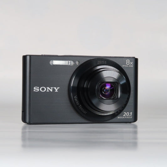 Pre-owned Sony Cyber-shot DSC-W830 20.1MP + Canon IXUS 145 Black – Compact Digital Cameras Bundle
