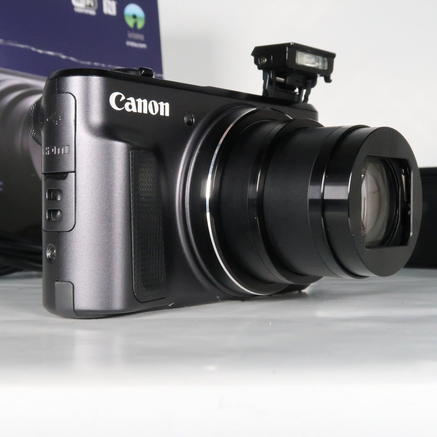 Pre-owned Canon PowerShot SX720 HS 20.3MP 40x Digital Camera Black + Case + 64GB SD Card