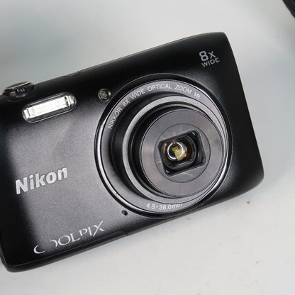 Pre-owned Canon IXUS 105 / SD1300 IS + Nikon Coolpix S3600 + Canon IXUS 115 + Canon IXY 110F – Camera Bundle