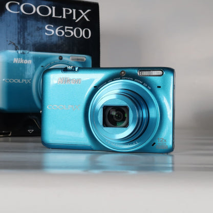 Pre-owned Nikon Coolpix S6500 16.0MP Compact Digital Camera – Blue, Complete Kit – Tested