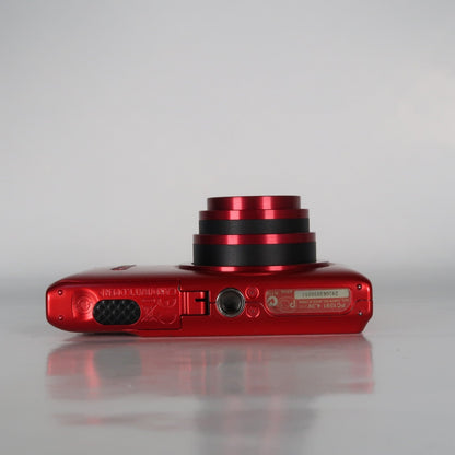 Pre-owned Canon IXUS 220 HS 12.1MP Digital Camera Red – Boxed Set